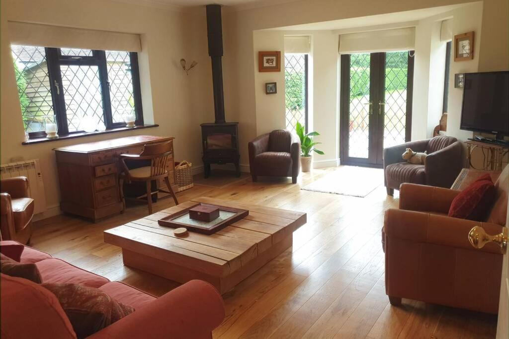 Ashwood Holiday Cottage. آشفورد المظهر الخارجي الصورة